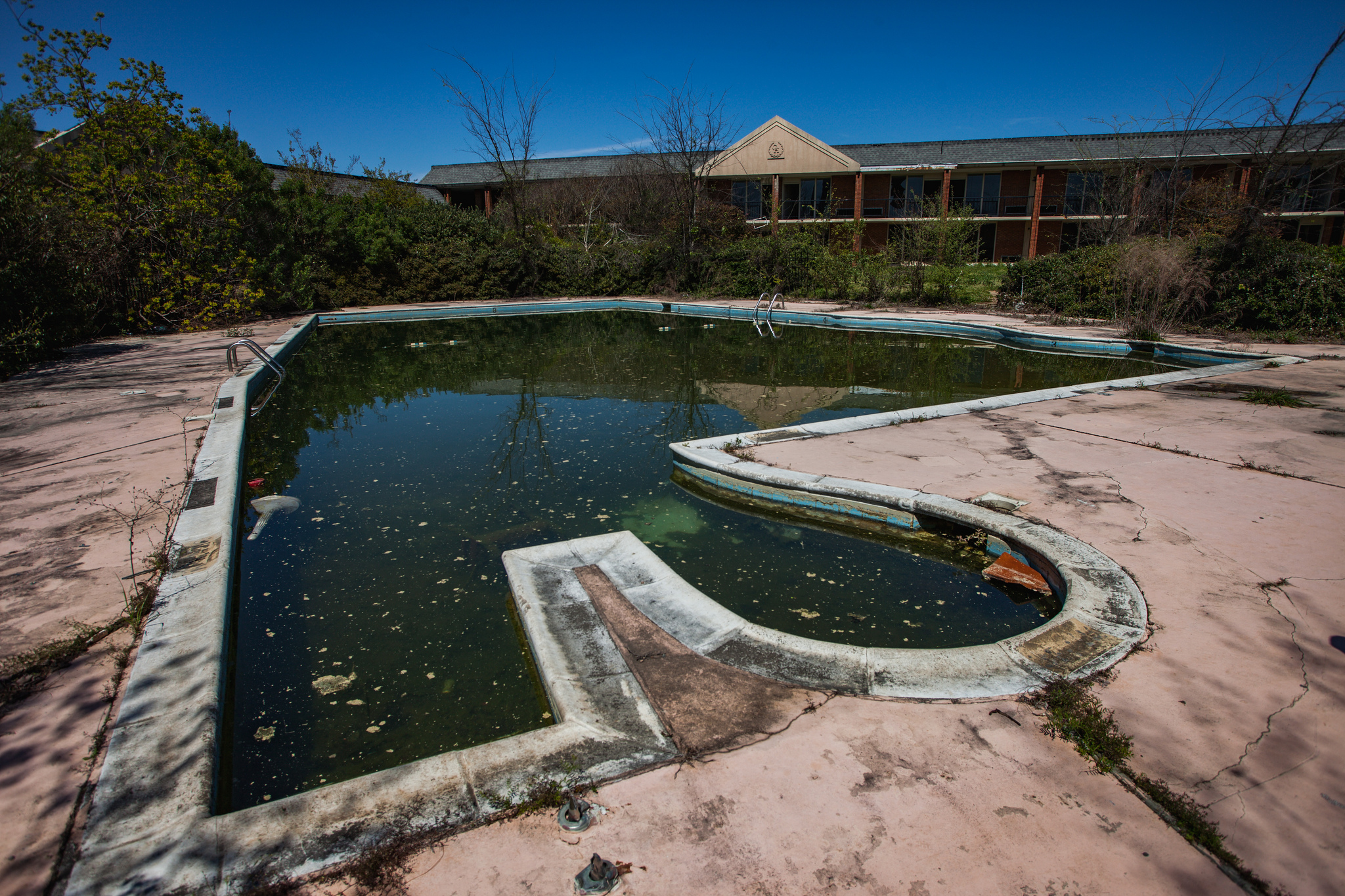 Governor's House Motel