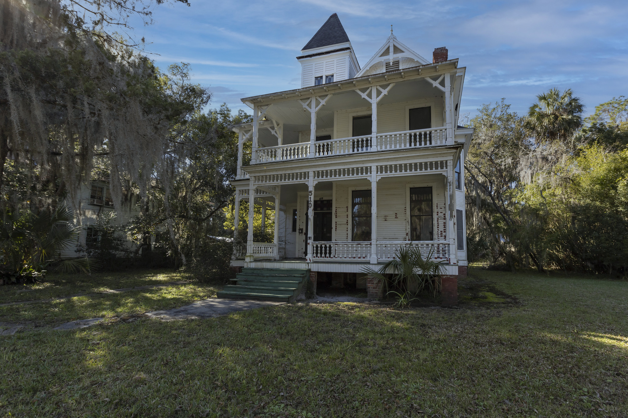 Loeb-Hilburn House